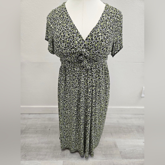 JOSEPHINE STUDIO Floral NO WRINKLE FLATTERING Dress 1X - Picture 2 of 7